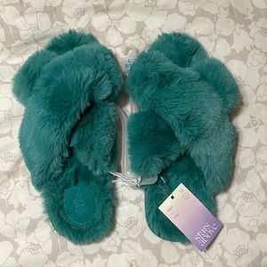 Turquoise fluffy slippers size 9/10